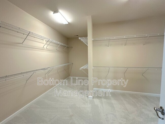 Building Photo - 1007 Anatrella Ln NW