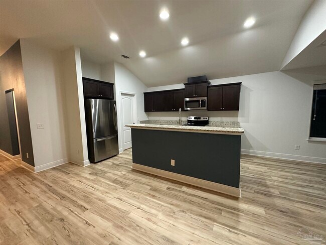 Building Photo - 7329 Farmers Rd