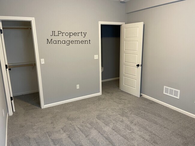 Building Photo - 15332 Jessica St