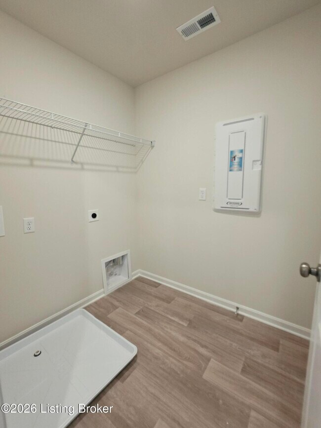 Building Photo - 11144 Castlebrook Dr