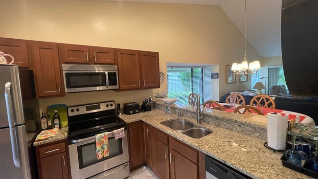 Building Photo - Turnkey Furnished Short Term Rental
