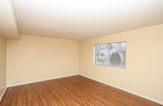 Building Photo - 1225 Sebring Cir