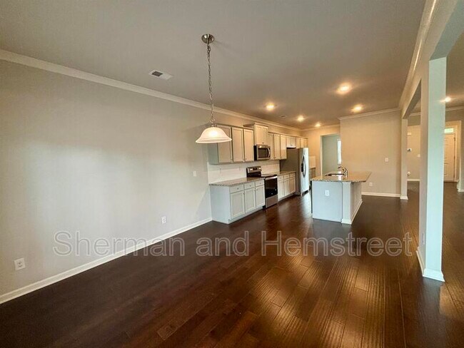 Building Photo - 240 Callahan Dr