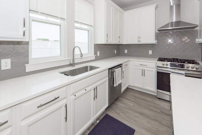 Building Photo - 3 Bedroom 2.5 Bath Single Family Home in Mixson