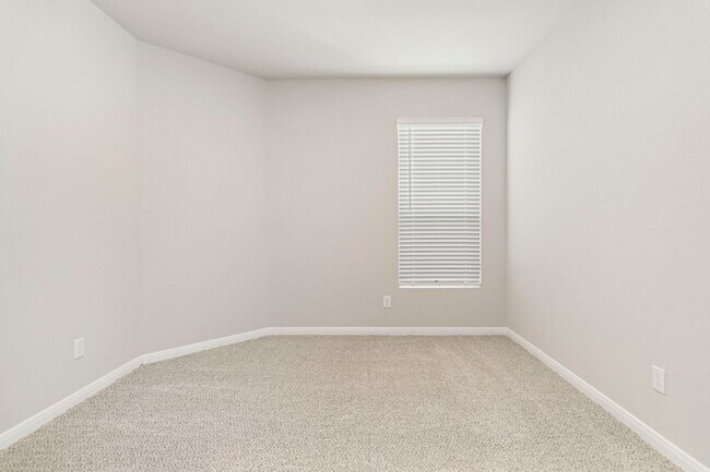 Building Photo - Brand New Amanda Park Townhome | 3 Bed, Private Yard & Modern Finishes