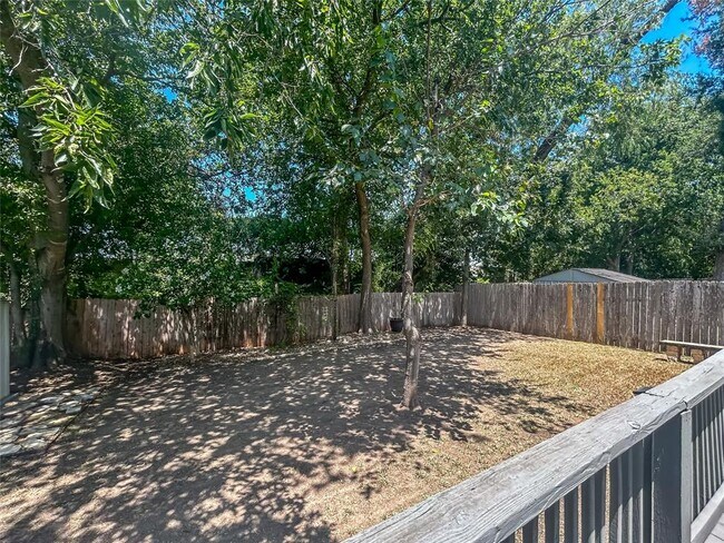 Building Photo - 5712 Shreveport Dr