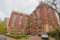Building Photo - 2400 Clarendon Blvd