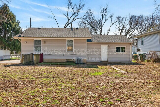 Building Photo - 153 Bascom Dr