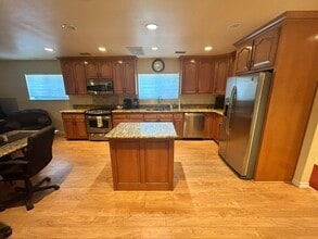 Building Photo - 1500 Vinson Ray Rd