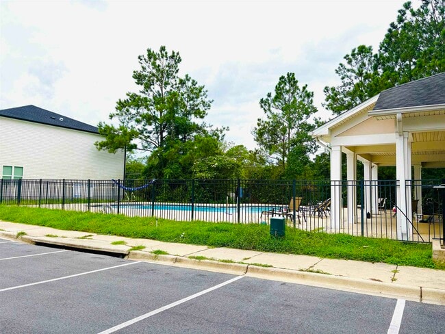 Building Photo - 2293 Del Carmel Way