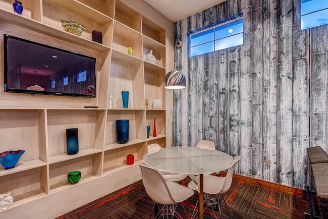 Building Photo - Find Your Perfect Fit At Terra Vida!