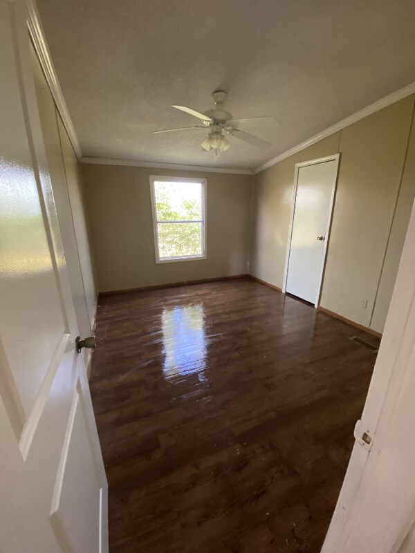 Building Photo - 1102 Sierra Vis
