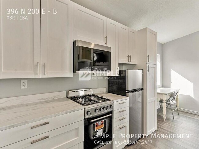 Building Photo - 396 N 200 E