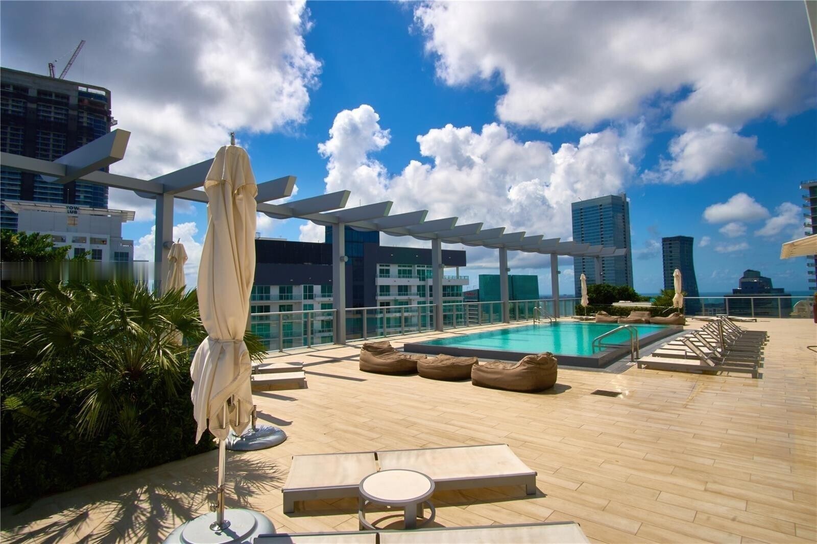 Building Photo - 1100 S Miami Ave