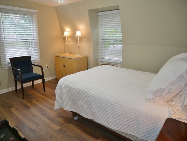 Building Photo - 2298 Browning St