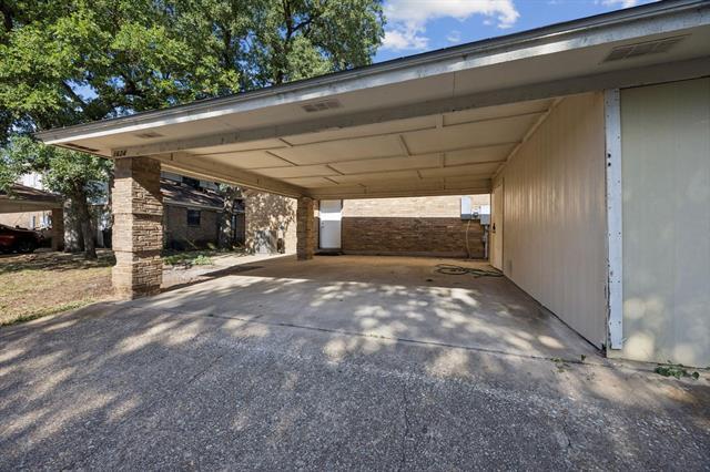 Building Photo - 1624 Brown Trail