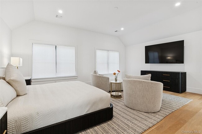 Building Photo - 4 Margareta Ct