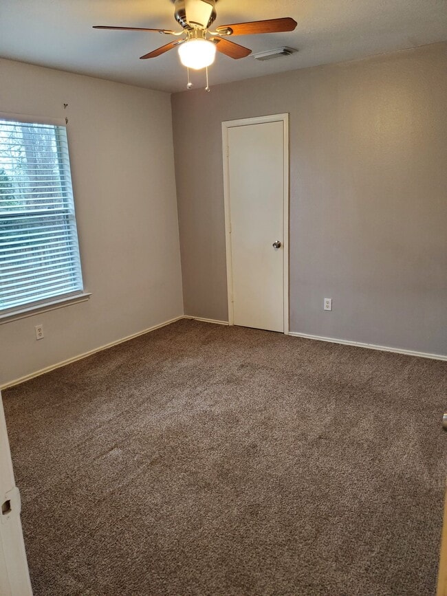 Building Photo - 3626 Nutwood Ln