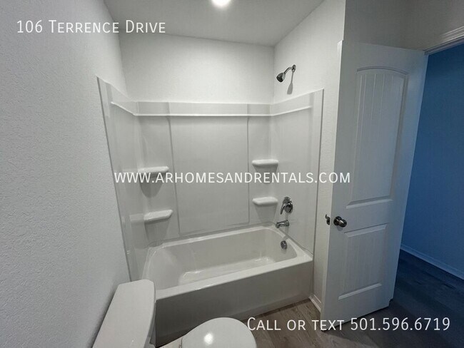 Building Photo - 106 Terrence Dr