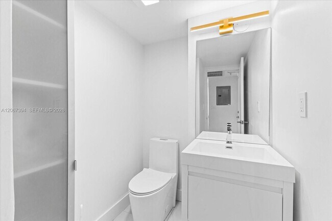 Building Photo - 10275 Collins Ave