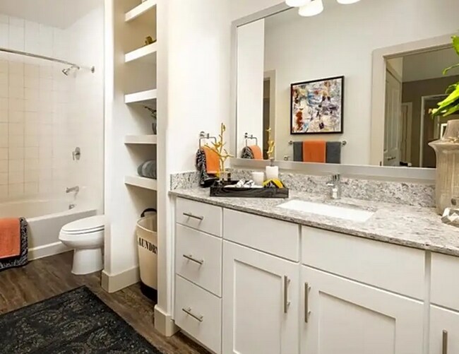 Building Photo - 49 Briar Hollow Ln