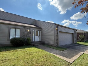 Building Photo - 8920 Thelma Ln