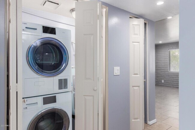 Building Photo - 1234 N 36th St