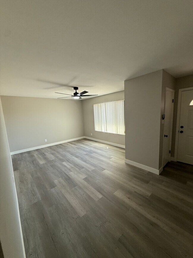 Building Photo - Remodeled 3 Bedroom Home Tempe