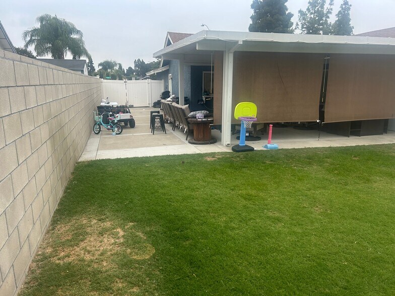 Building Photo - 2530 S Balboa Ave