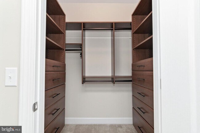 Building Photo - 612 Marina Landing Ln