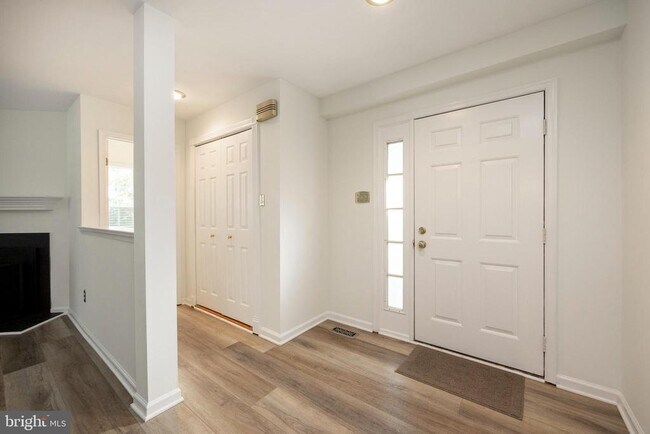 Building Photo - 112 Whistling Swan Ln