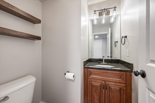 Building Photo - 1720 William Dr