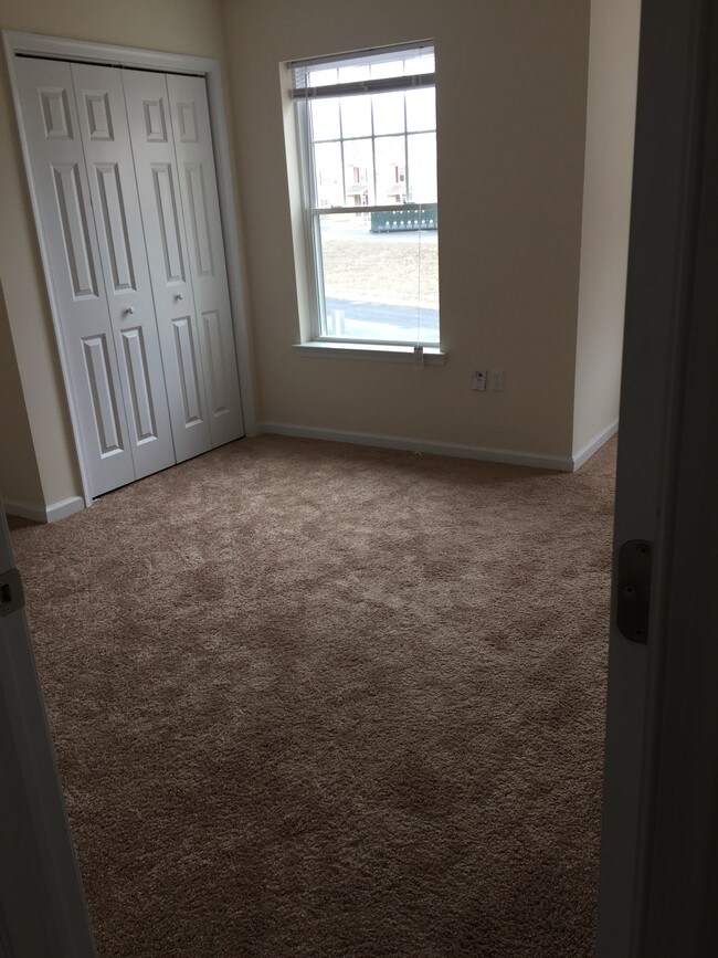 master bedroom - 333 NY-376