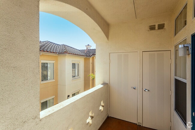 2 BR, 2 A - 950 SF - Rancho Carrillo Apartments | Affordable Apartments