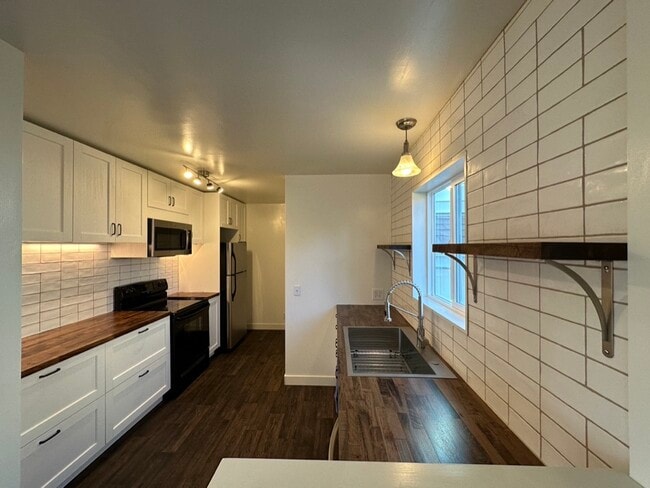 Building Photo - 4026 45th Ave SW