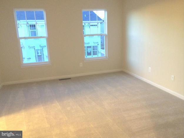 Building Photo - 25631 Pleasant Valley Rd