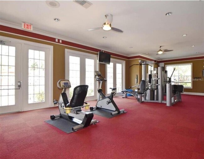 Building Photo - 5483 Vineland Rd