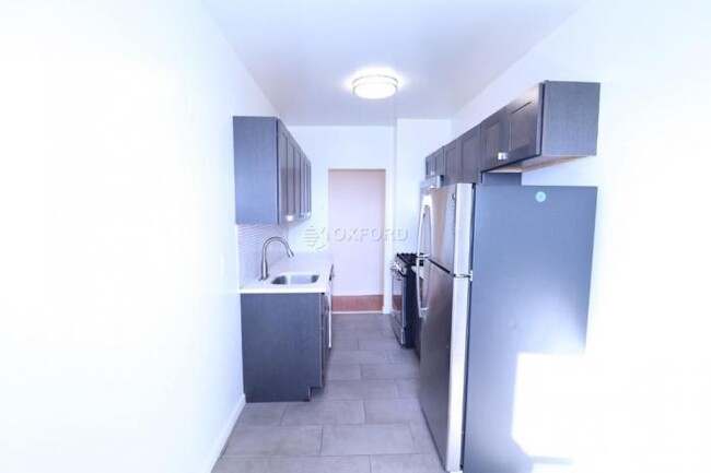 Building Photo - 2 bedroom in Queens NY 11354