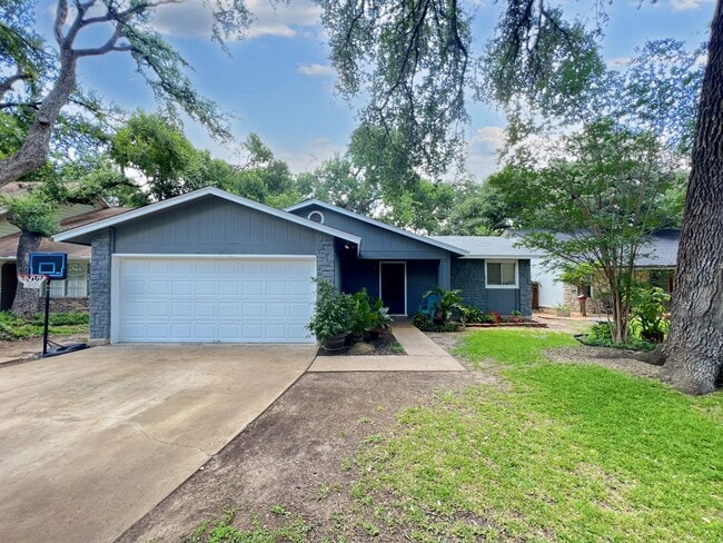 Building Photo - 9731 Anderson Village Dr