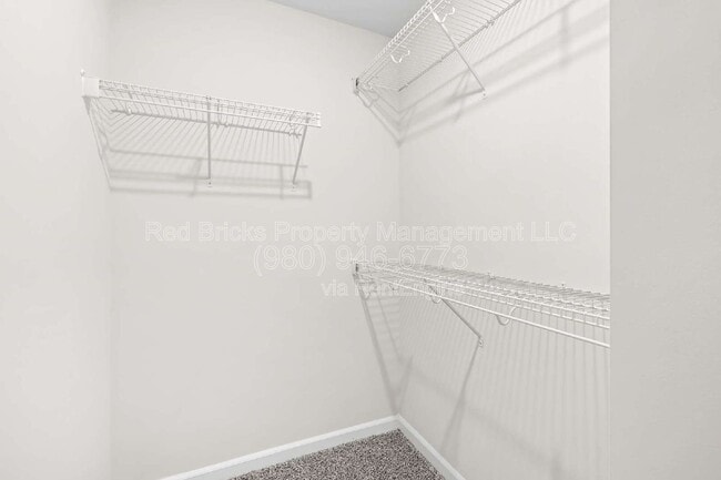 Building Photo - 4110 County Down Ave