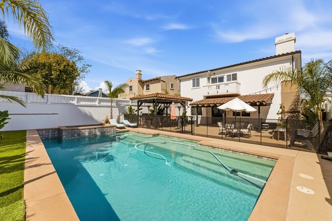 Building Photo - 1832 11th St