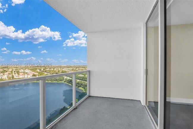 Building Photo - 2681 N Flamingo Rd