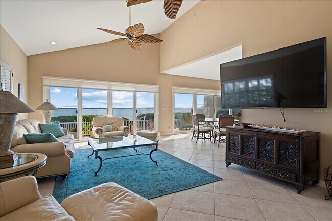 Building Photo - 2254 Harbour Ct Dr