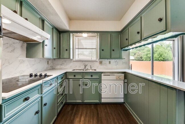 Building Photo - 411 Tiffany Trail