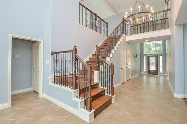Building Photo - 28722 Maple Red Dr