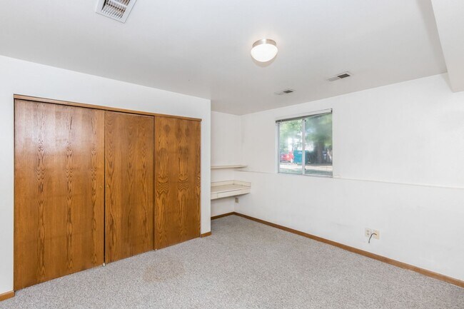 Building Photo - 1117 11th Ave