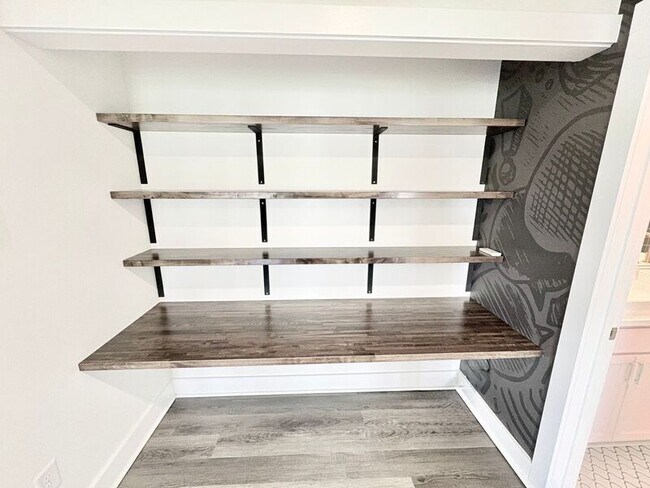 Building Photo - 211 Crooked Cedar Way