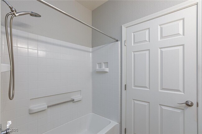 Building Photo - 7119 S Durango Dr