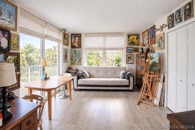 Building Photo - 4000 Cypress Grove Way