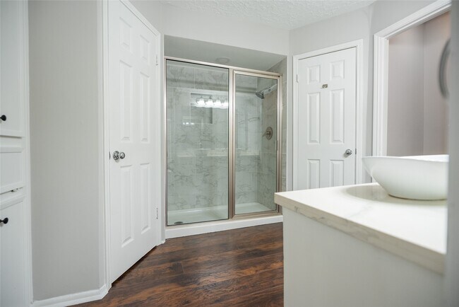 Building Photo - 13314 Ravensway Dr